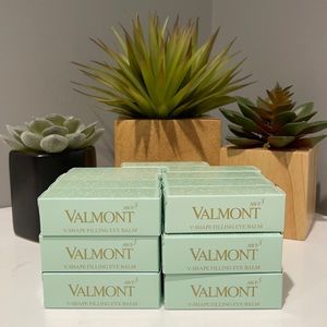 V-Shape Filling Eye Balm